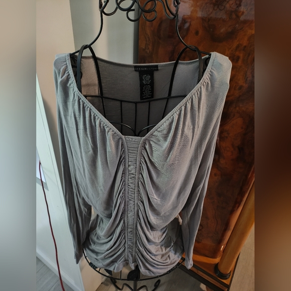 Sexy light longsleeve blouse - Picture 2 of 3